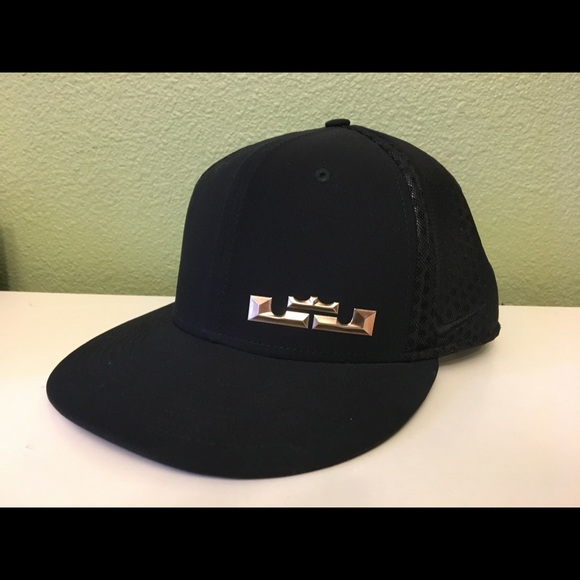 lebron james cap nike